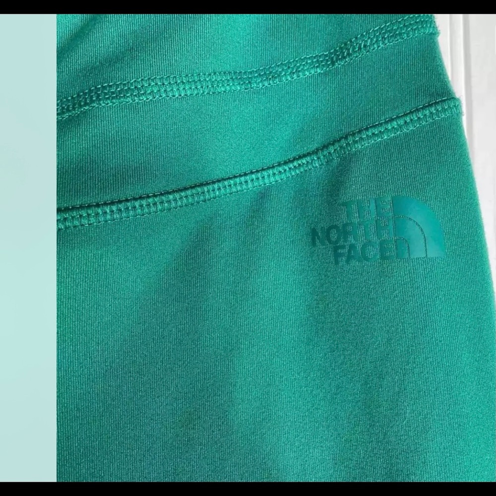 The Northface Women’s Hatha crop legging, worn onc - Picture 3 of 6
